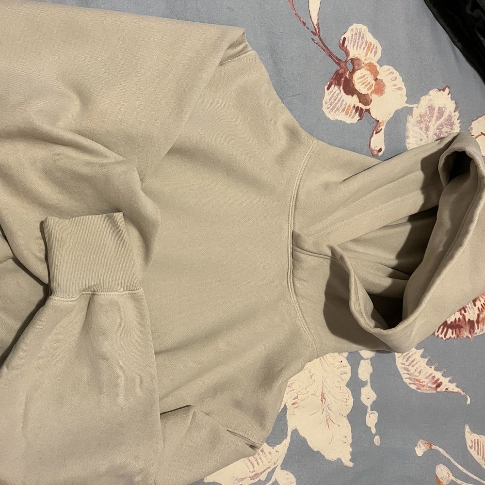 Tna Cozy Fleece Perfect Shrunken Hoodie in Off-white, Size Medium